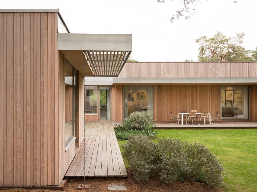 kayu untuk rumah di Surabaya