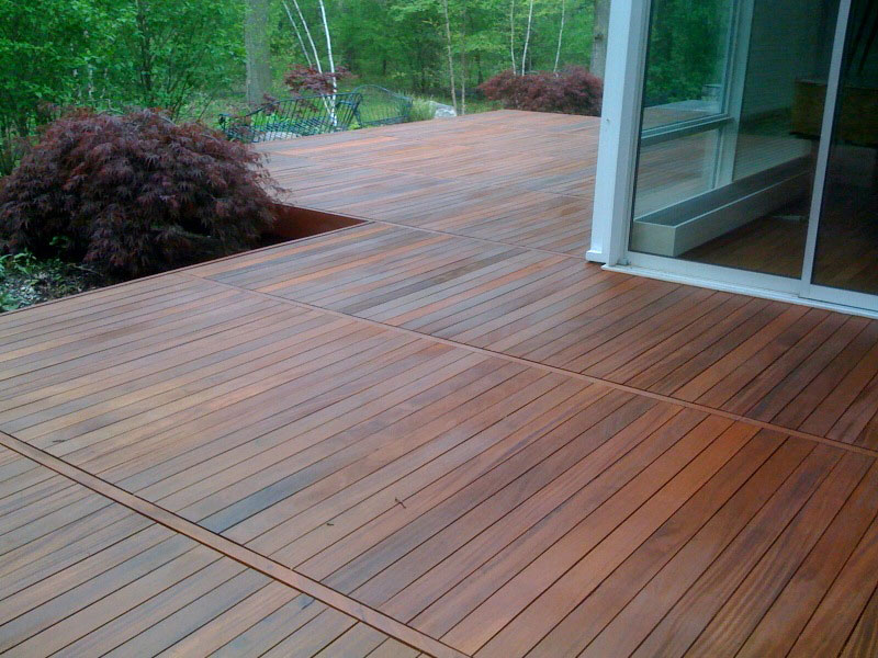 decking kayu ulin lombok